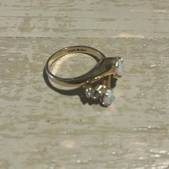 Vintage 14k gold SKAL opal ring with diamonds - Picture 5 of 5